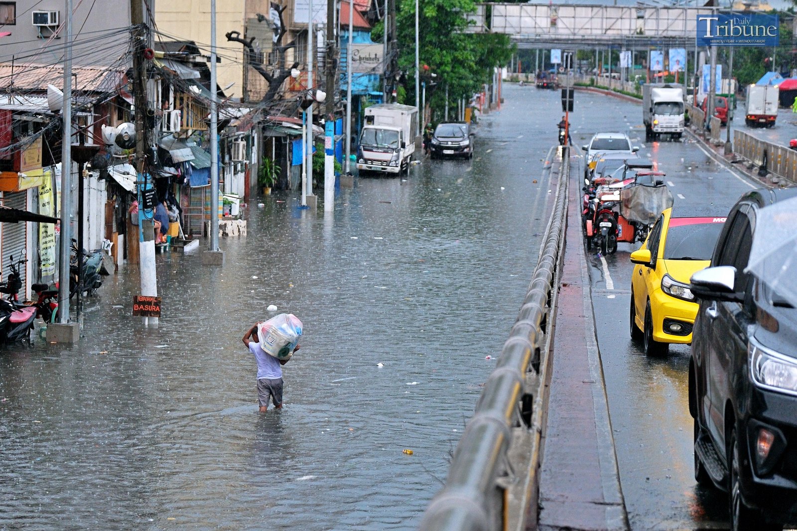 TRIBUNE-manila-flooded